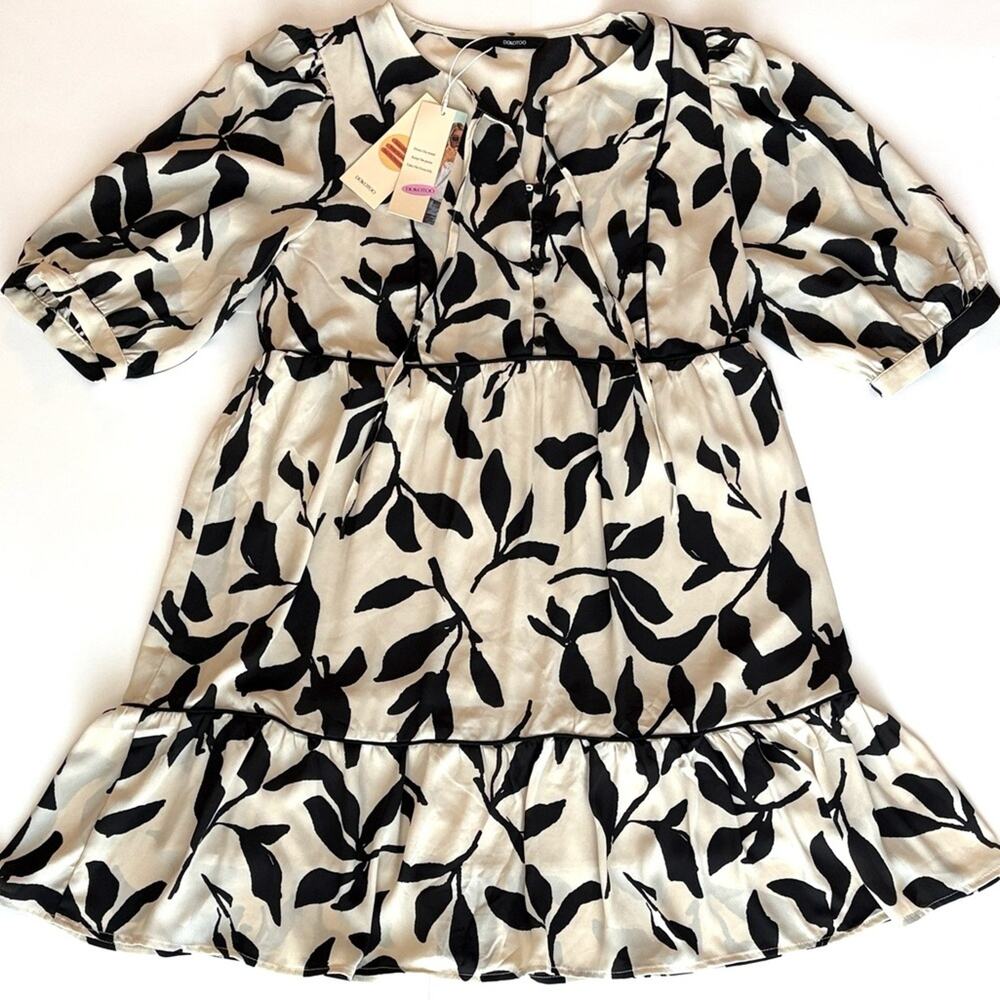 Dokotoo Womanβs Size L dress Charming Black and Cream Leaf Print NWT